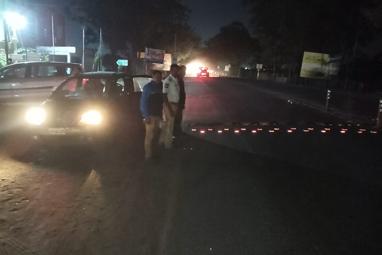Cyberabad Traffic Police tweets with Mahesh Babu pic 