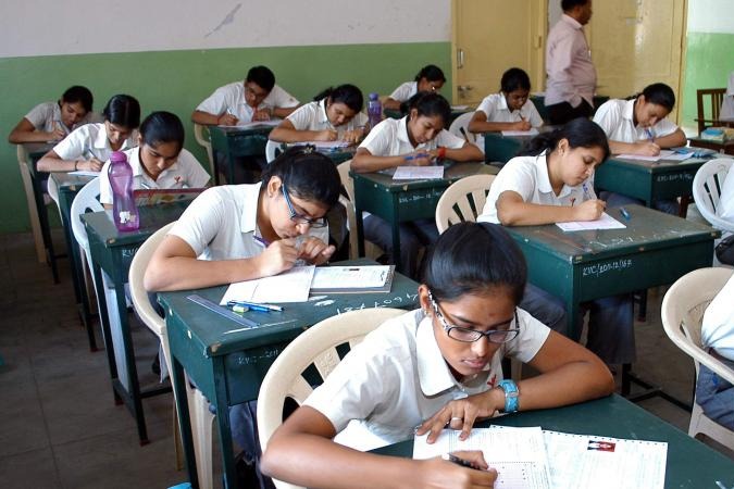 AP govt to reduce 30 percent syllabus for students