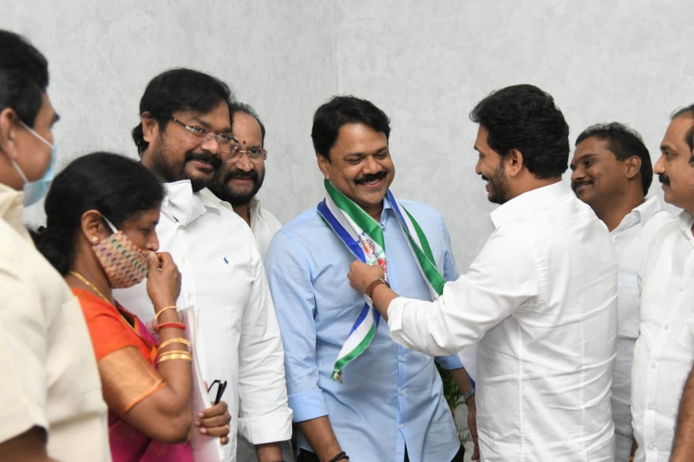 Chalamalashetty Sunil joins YCP as CM Jagan invited him into party