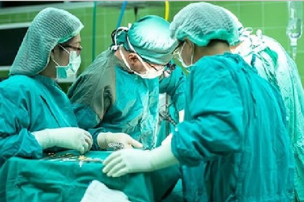 Doctors removed fifty kilos tumor in Delhi