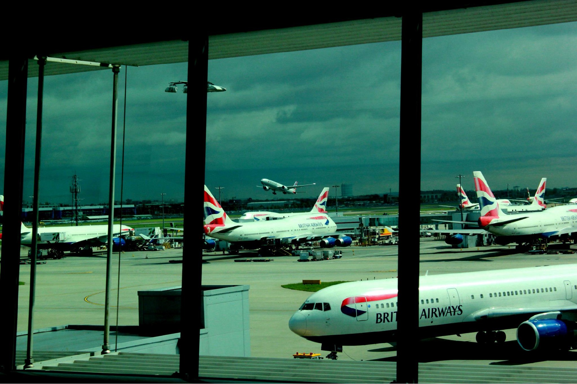 European nations bans flights from UK
