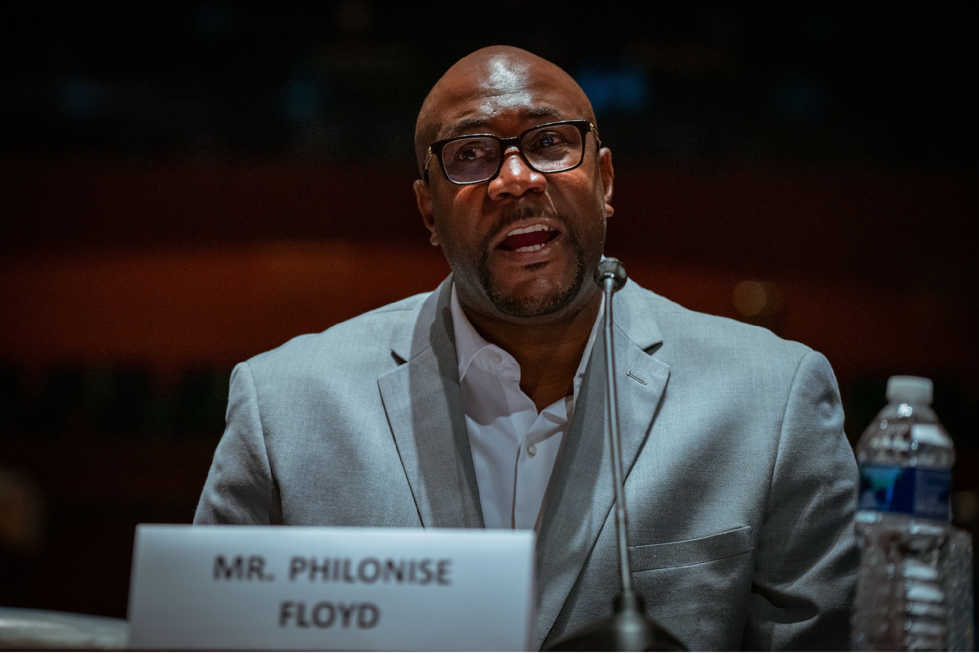 Philonise Floyd says twent dollars caused his brother death