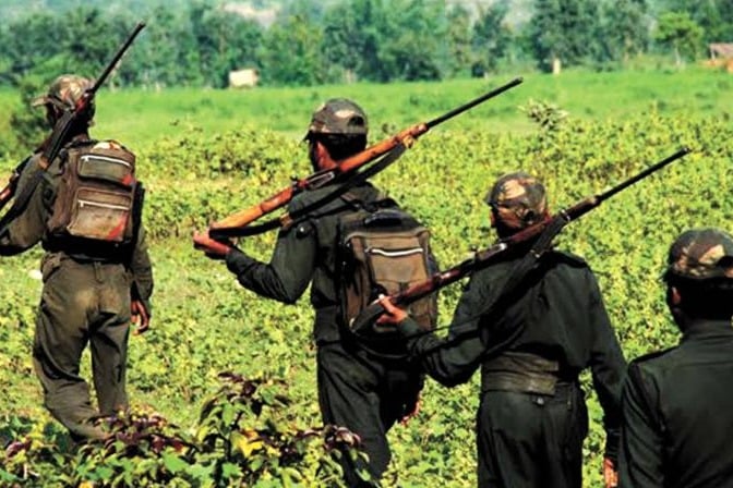 Maoists  kills 16 villages