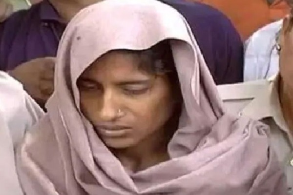Shabnam who axed kin to death for love likely to be first woman hanged in independent India