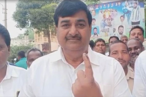 Final Fase of Panchayat Poll Started in AP