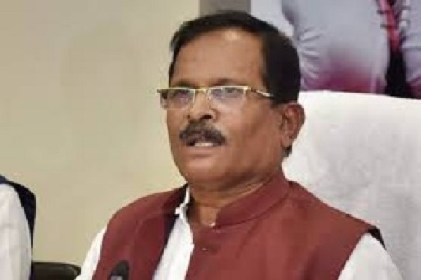 Central Minister Sripad Naik Comments on Allopathi Doctors Surgeons