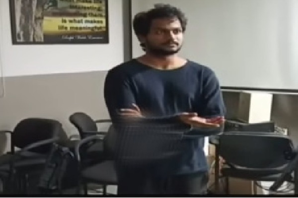Police arrests Youtuber Shanmukh Jaswanth for rash driving