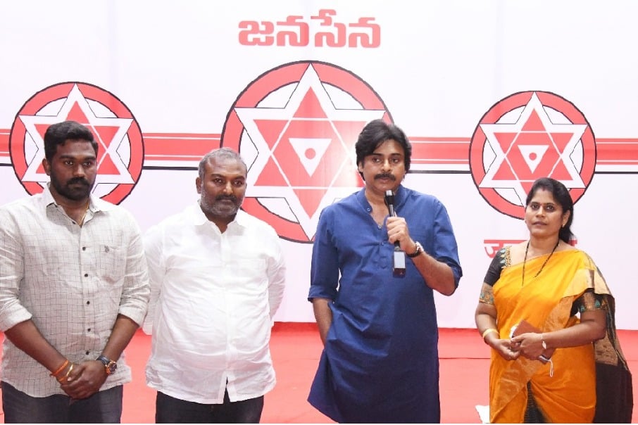 Pawan Kalyan decides to tour in Visakha ahead of municipal elections
