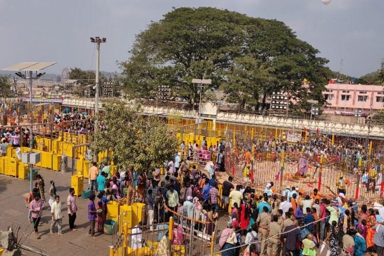 Sammakka Saralamma devotees not allowed to visit temple till march 21st
