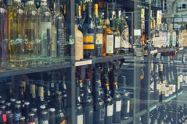 Wine shop gets hundreds of crores in auction 