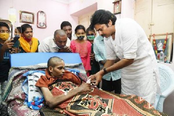 Pawan Kalyan went to cancer patients home