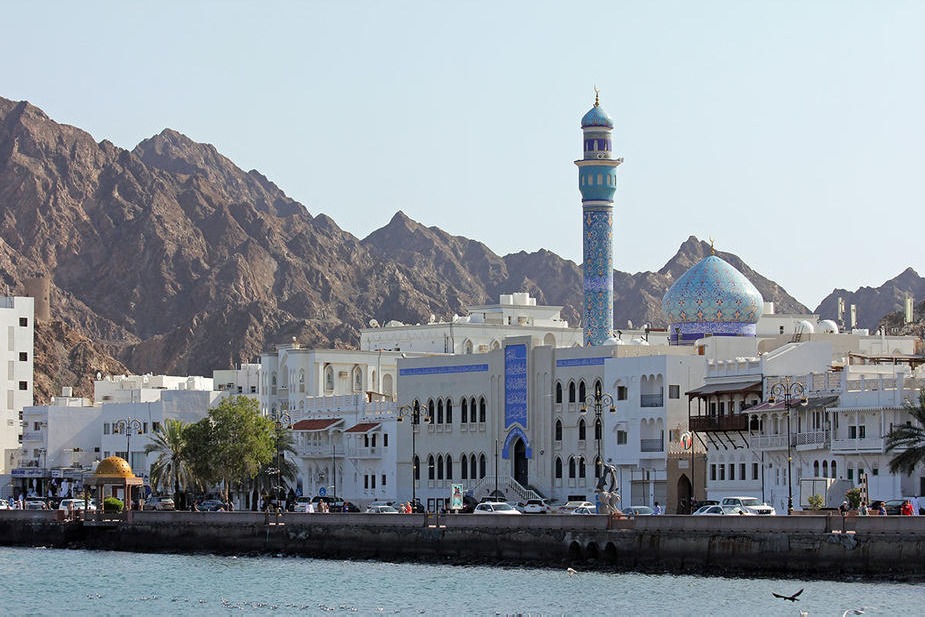 Oman extends ban on 10 countries amid raise in corona cases