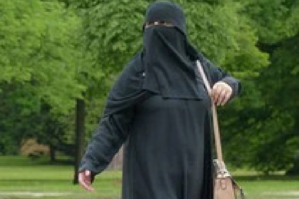 Sri Lanka ready to ban Burqas 