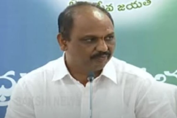 A Doctor bursted into tears because of Minister Shanker Narayana comments