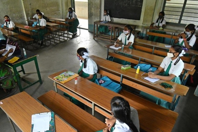 Telangana govt takes key decision on exams amid raise in corona cases