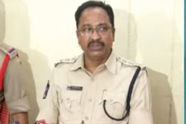 Visakha ACP says missing employee Srinivasarao collects lakhs of rupees from job aspirants 
