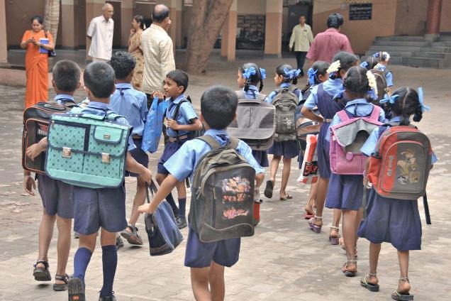 Health ministry proposal to shut schools again