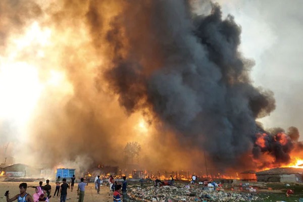 15 Dead 400 Missing In Rohingya Camp Blaze In Bangladesh 