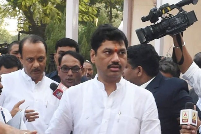 Maharashtra minister Dhananjay Munde tests positive again