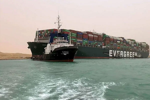 cargo ship Ever Green stuck in suez canal