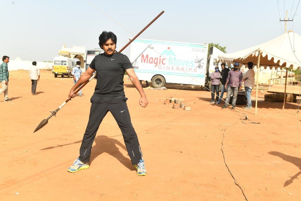 Pawan Kalyan trained with a Shaolin fighter on the sets of Harihara Veeramallu