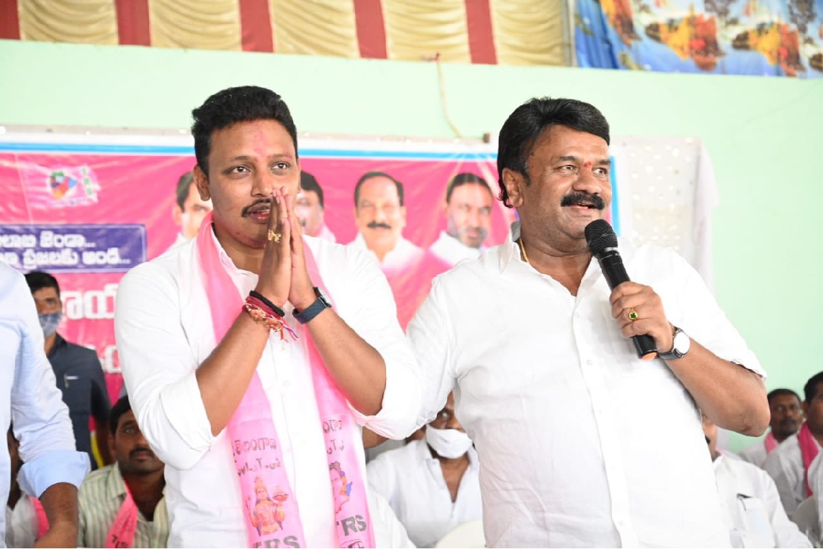 Talasani campaigns for Nomula Bhagat in Nagarjuna Sagar constituency 