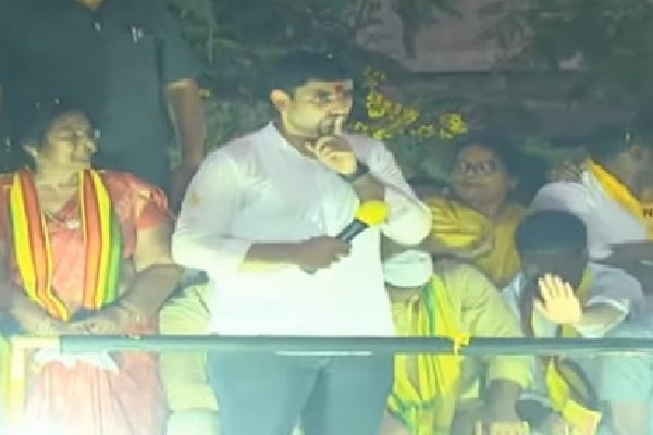 Nara Lokesh stops his speech while Namaz in Sathyavedu 