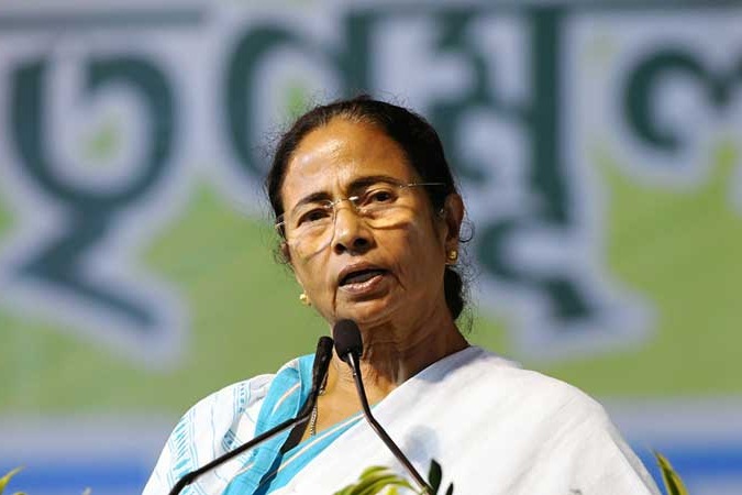 Mamata Benerjee Fires on Narendra Modi