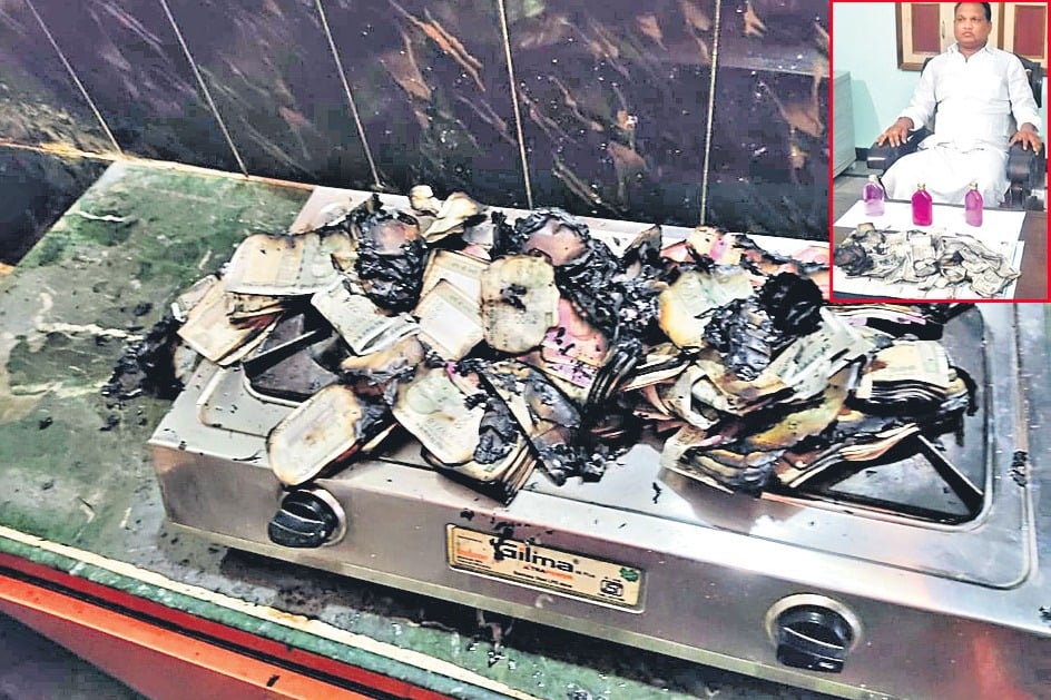 Man Burned Rs 6 Lakh To Escape From ACB