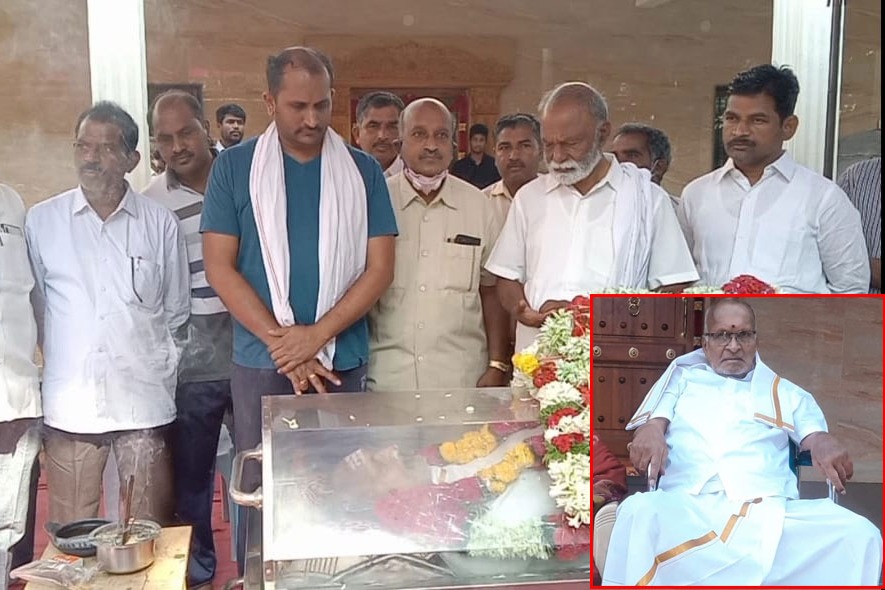 Hindupuram ex mla thippeswamy passes away
