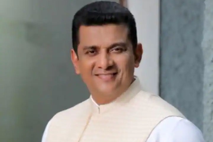 Maharashtra Minister fires on Bollywood Celebrities and Cricketers