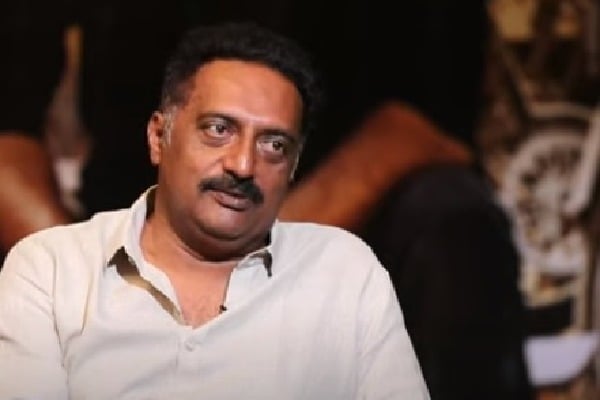 Prakashraj praises Pawankalyan