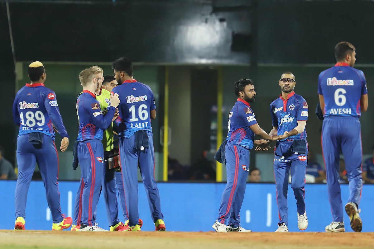 Delhi bowlers restricts mighty Mumbai Indians for a low score