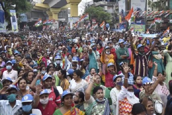 EC Puts restrictions on Bengal Campaigning