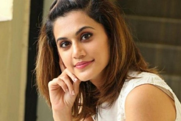 Bollywood Actress Taapsee Pannu warn Netizen over his advice