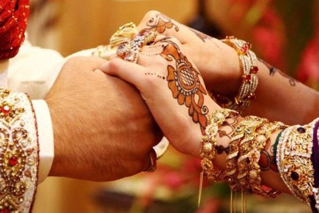 Bihar Man Marries Wife Of 7 Years To Her Lover