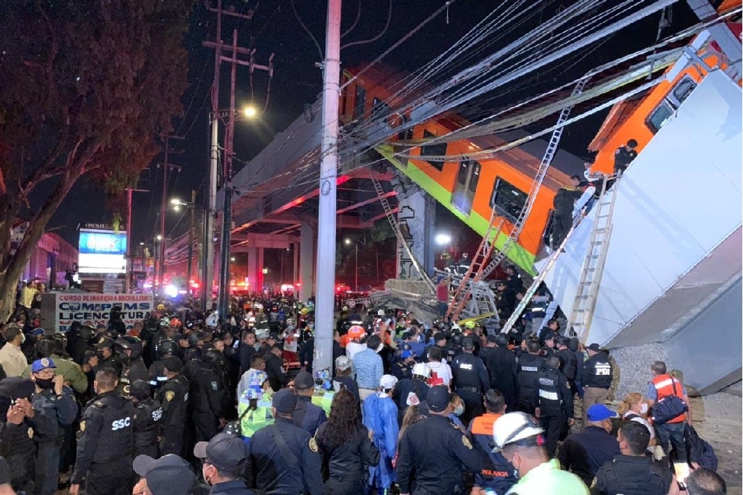 Metro train collapsed in Mexico
