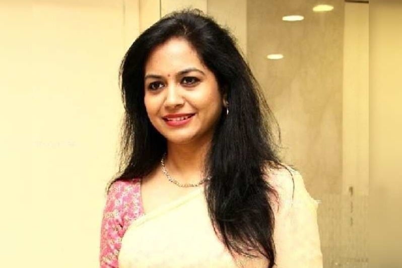 Staying at home due to corona situation says Singer Sunitha