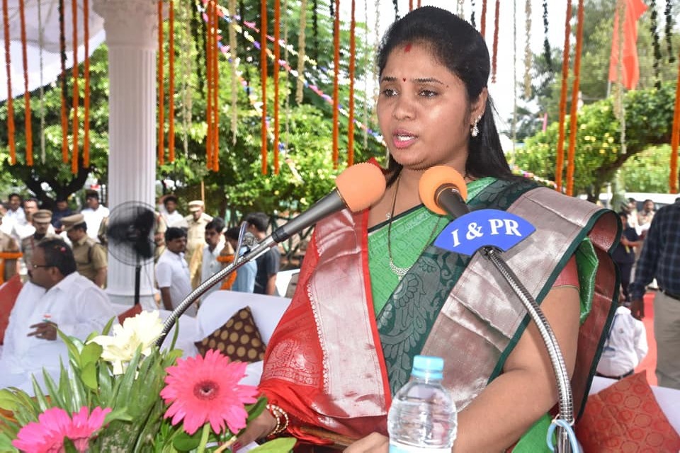 AP Dy CM Pushpa Srivani and her husband tested corona positive