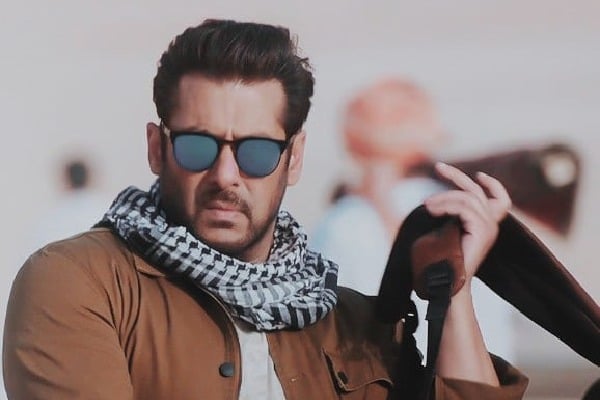 Salman gets angry after Radhe leaked in online
