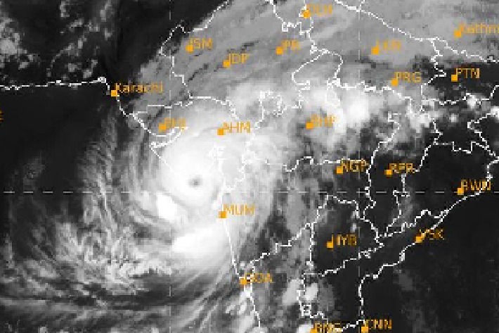Extremely severe cyclone Tauktae makes landfall at Gujarat coast