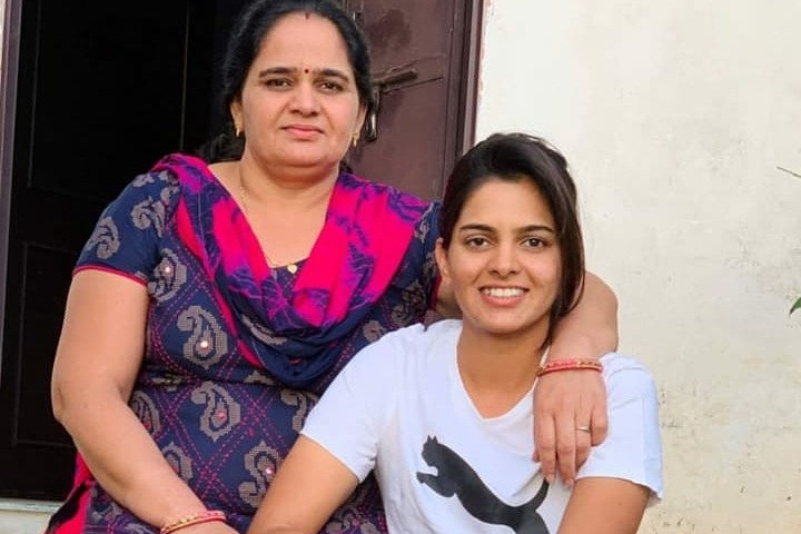 Cricketer Priya Punia lost her mother due to corona