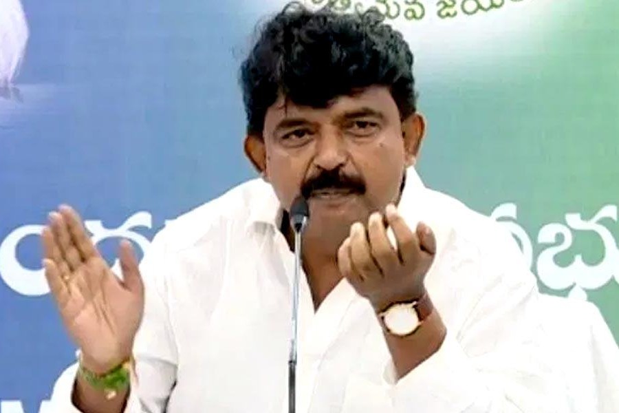 Is it not true that Chandrababu asked Dhulipala to resign for Sangam dairy asks Perini Nani