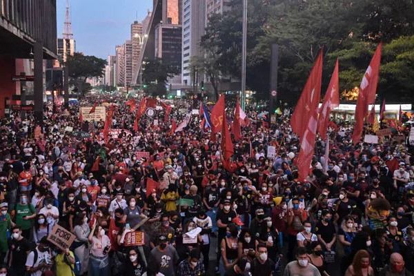 Pot Banging Protests Erupt In Brazil 