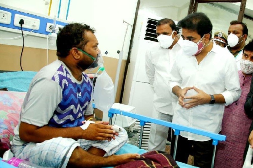 Minister KTR visits TIMS and talked to corona patients