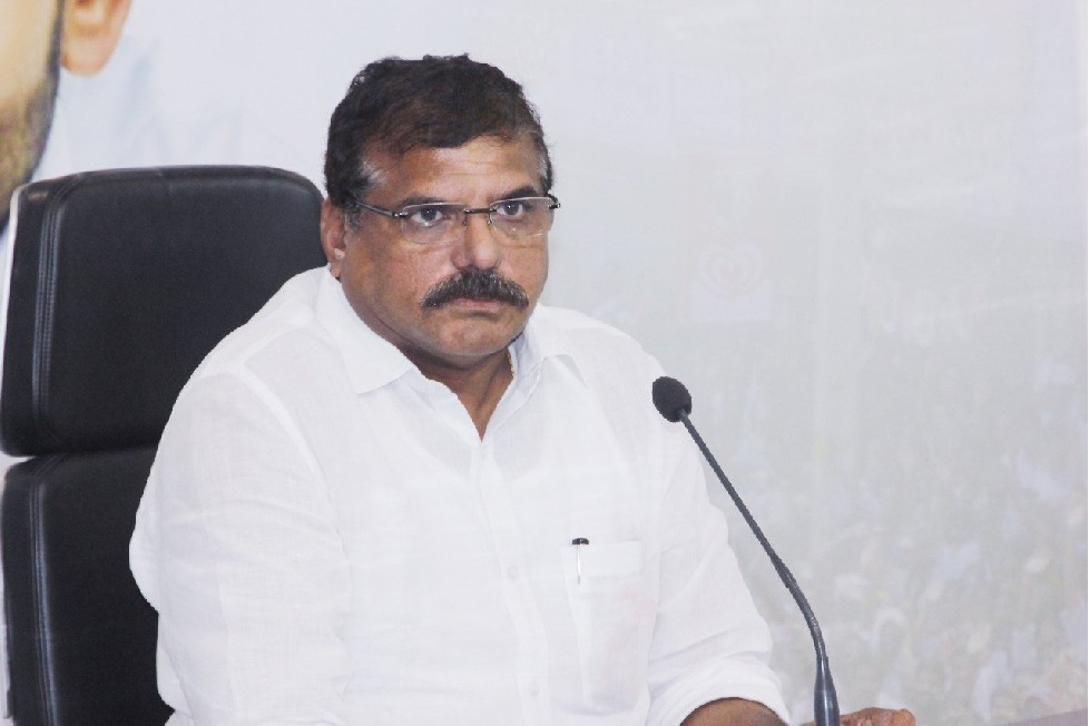 Botsa clarifies on Visakha capital issue