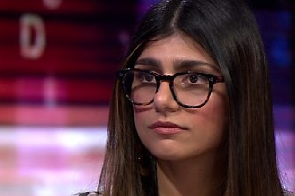 Strong Reply to Indian Celebrities by Mia Khalifa and Amanda Creney