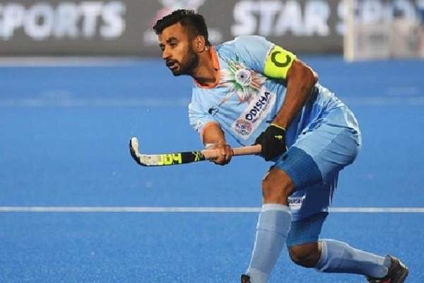 Indian Hockey captain and 3 other players tests with Corona virus