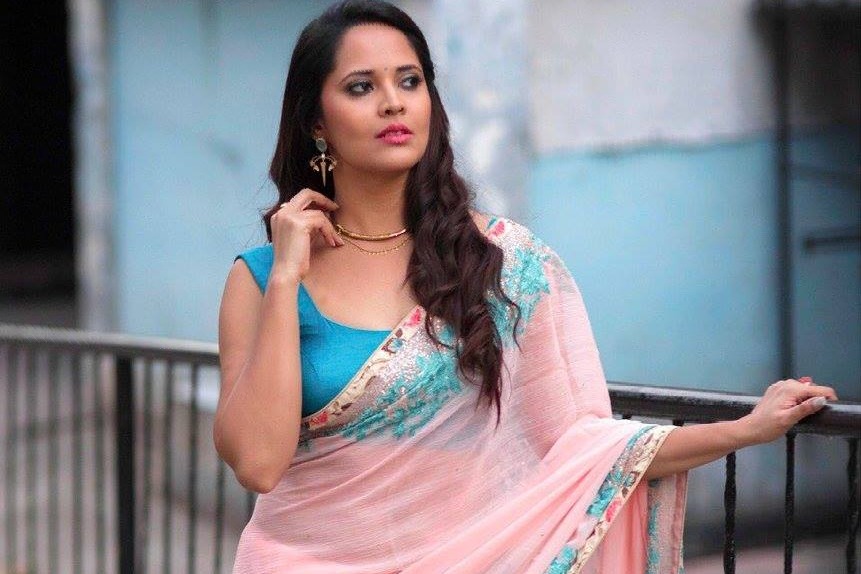 Anasuya gives nod for special song in another film 