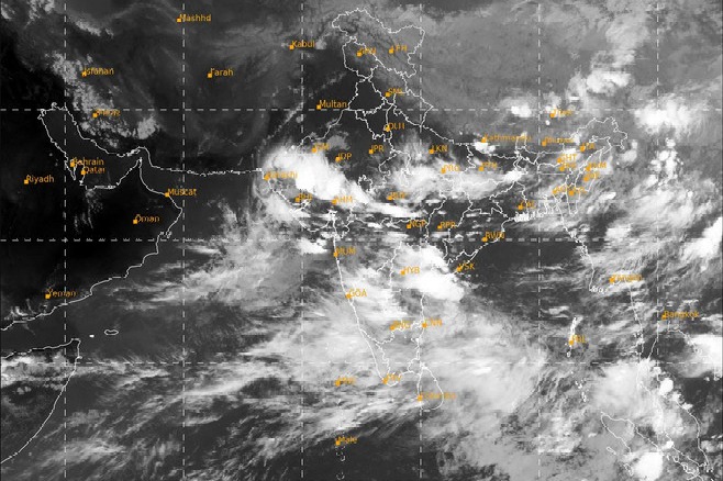 Heavy to heavy rain alert for Telangana for three days